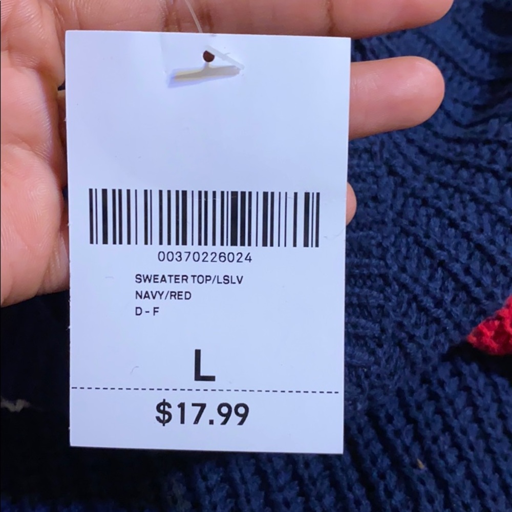 sweater - Picture 3 of 3